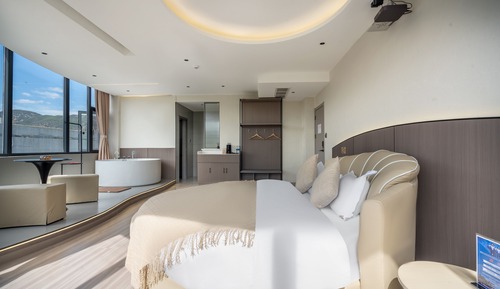 Romantic Double Room, City View