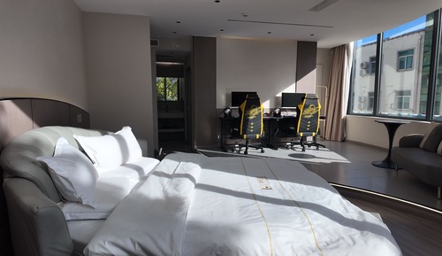Luxury Double Room, City View