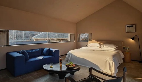Romantic Studio Suite, Courtyard View
