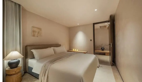 Superior Studio Suite, Courtyard View
