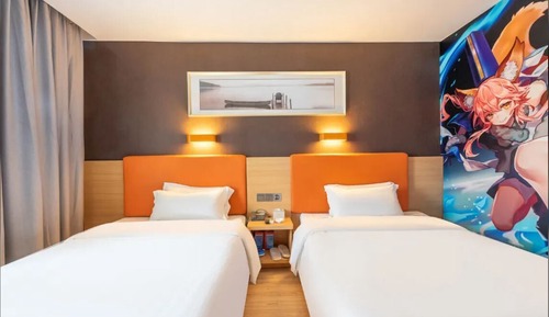 Twin Room, City View