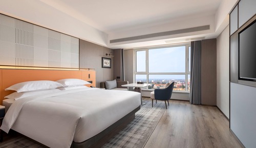 Deluxe Room, 1 King Bed, Non Smoking