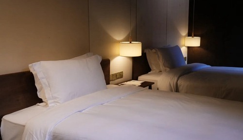 Signature Twin Room, Courtyard View