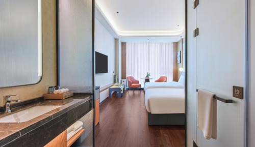 Family Room, 2 Twin Beds