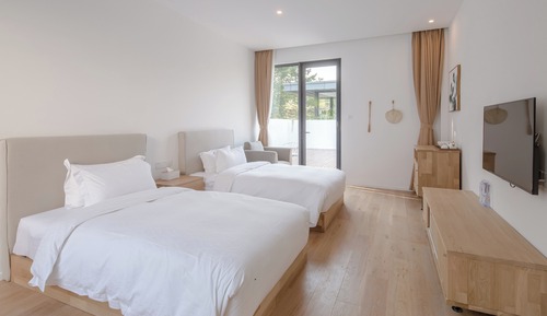 Standard Twin Room, Courtyard View