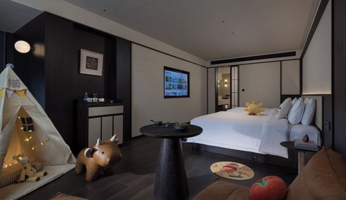 Family Twin Room, Refrigerator, Courtyard View