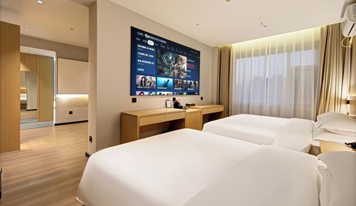 Comfort Suite, Multiple Beds, Housekeeping, City View