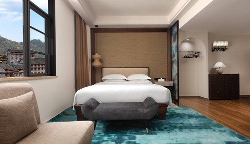 Superior Room, 1 King Bed