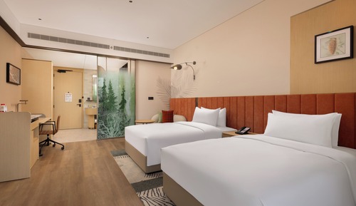 Deluxe Room, 2 Twin Beds, River View