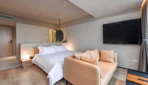 Senior Double Room, Lake View