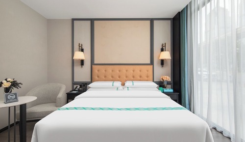 Superior Single Room, City View