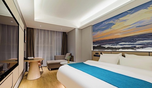 Standard Double Room, City View