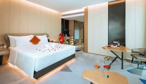 Honeymoon Room