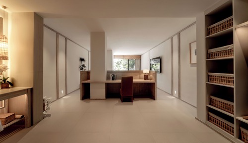 Senior Double Room, 1 Queen Bed, Balcony, Courtyard View