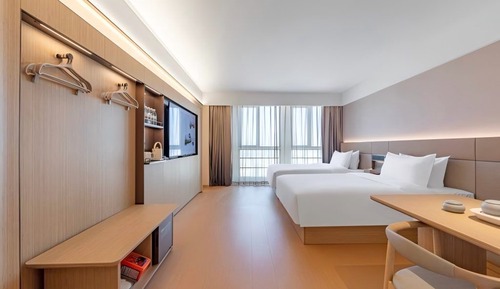 Comfort Twin Room, City View
