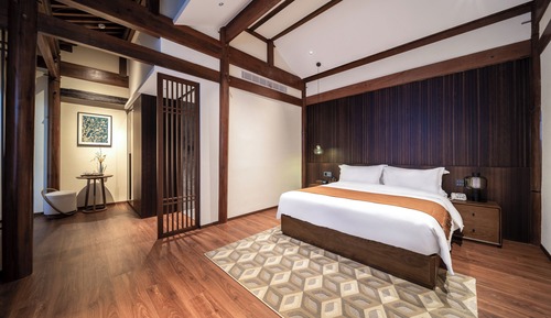 Classic Room, Courtyard View