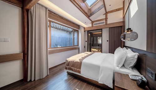 Classic Room, Courtyard View