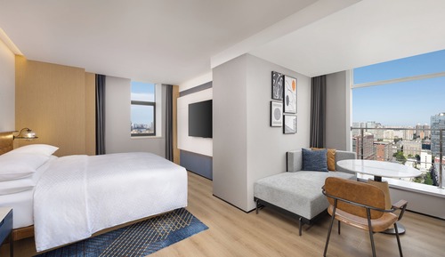 Superior Room, 1 King Bed, City View
