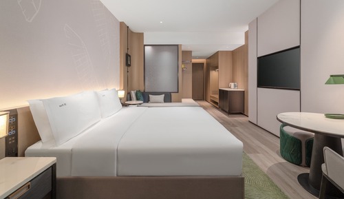 Standard Room, 1 King Bed