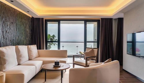 Luxury Suite, 1 Bedroom, Pets Not Allowed, Beach View