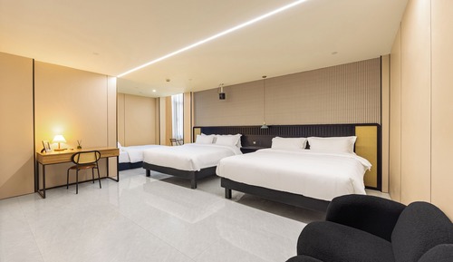 Premier Triple Room