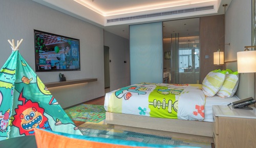 Standard Room, 1 King Bed (Kids Theme)