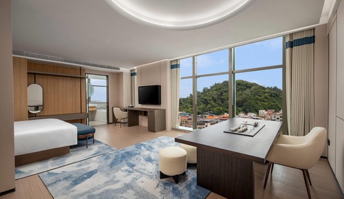 Family Suite, 1 King Bed, Non Smoking