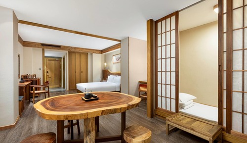 Suite, Multiple Beds, Non Smoking