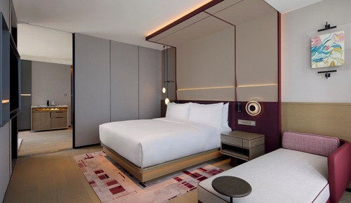 KING DELUXE SUITE