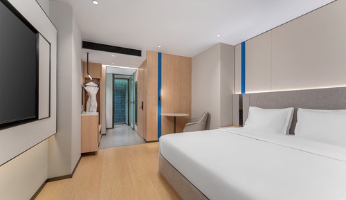 Standard Room, 1 King Bed, Accessible