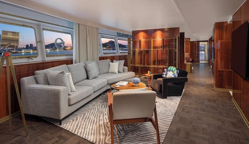 1 King Suite