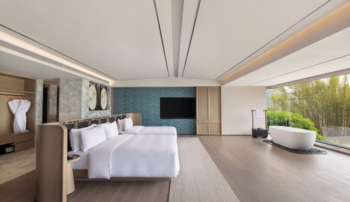Suite, Multiple Beds, Balcony