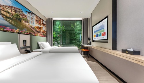 Signature Double Room, 2 Double Beds, No Windows