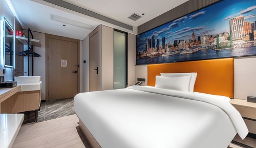 Economy Single Room, 1 Queen Bed, No Windows