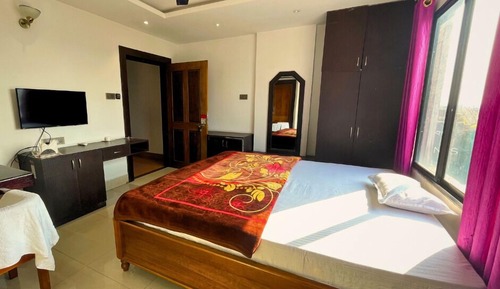 Executive Studio Suite
