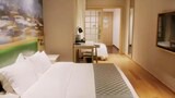 Luxury Suite, City View