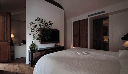 Luxury Suite, Patio, Courtyard View