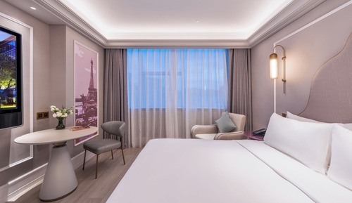 Privilege, Room, 1 King Bed
