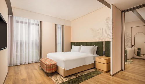Deluxe Suite, 1 King Bed