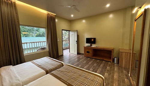 Superior Double or Twin Room, Balcony, Garden View