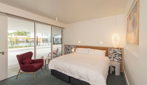 Executive King Balcony with Free Parking, Wifi, Welcome Drink, Minibar
