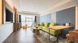 Superior Studio Suite, City View