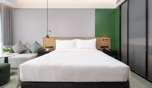 Premium Room, 1 King Bed