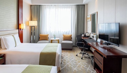 Landscape Twin Bed Room