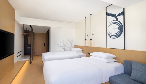Executive Room, 2 Twin Beds, City View