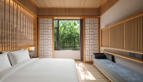 Courtyard Suite