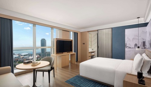 Deluxe Room, 1 King Bed, Non Smoking