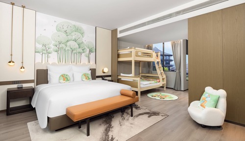 Deluxe Suite, Multiple Beds (Family Theme)