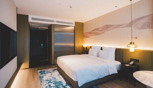 Deluxe Room, 2 Twin Beds, Balcony, Garden View
