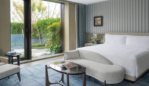 Room, 1 King Bed (Lumen Mountain Residence)